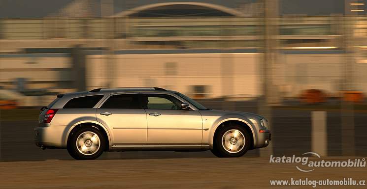 chrysler-300c-touring-61-v8-srt8-9784