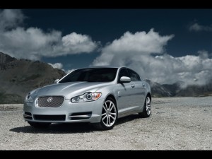 Jaguar-XF-Diesel-2009-3-300x225