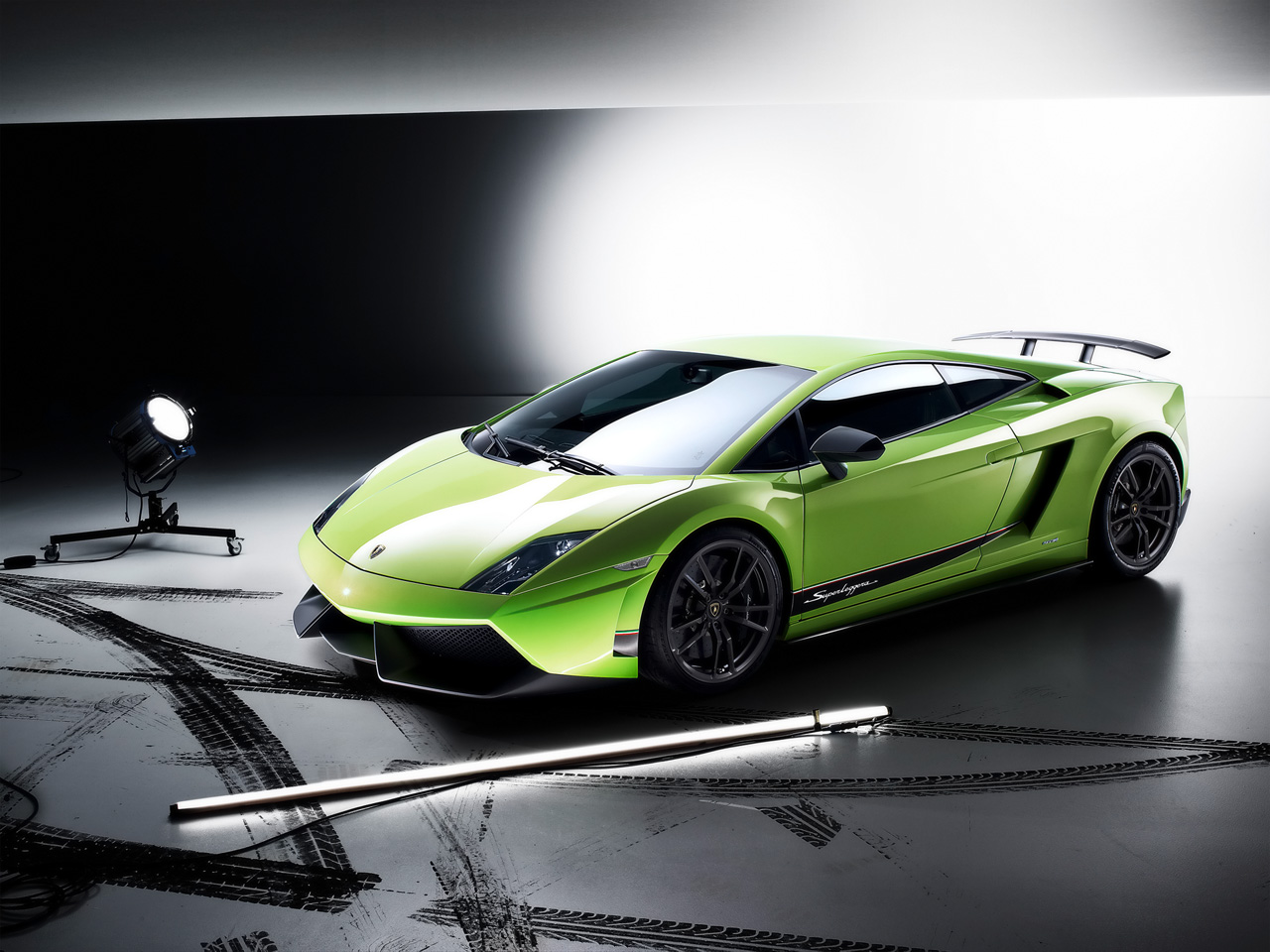 lamborghini-gallardo-lp-570-4-superleggera-2010-3